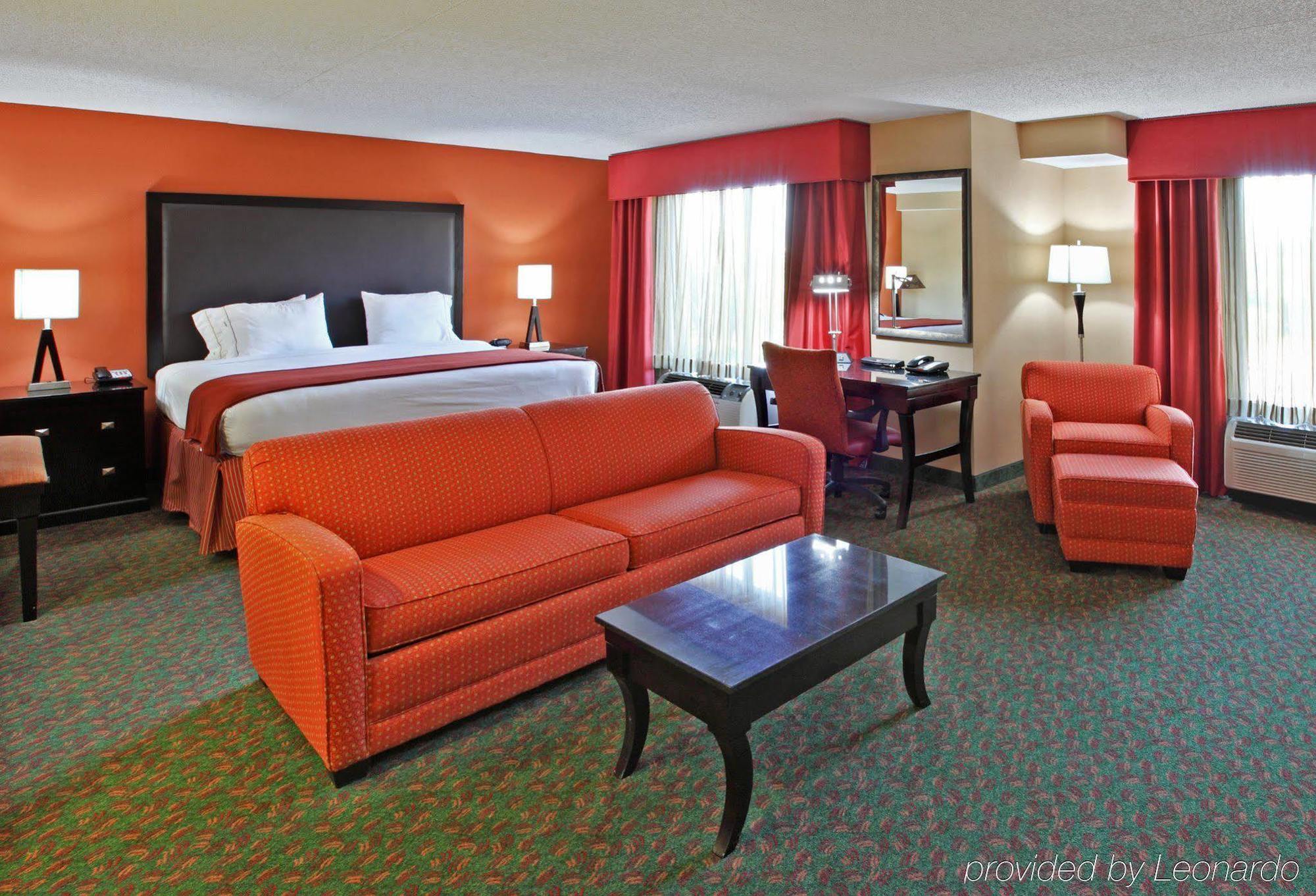 Holiday Inn Express Tyler South By Ihg Room photo